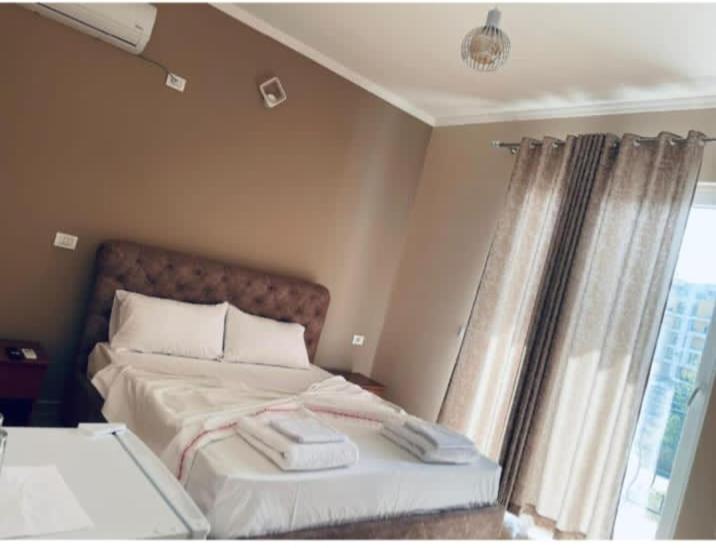 Hotel Fama Škalngur Extérieur photo