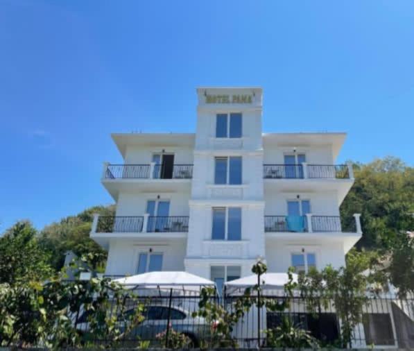 Hotel Fama Škalngur Extérieur photo