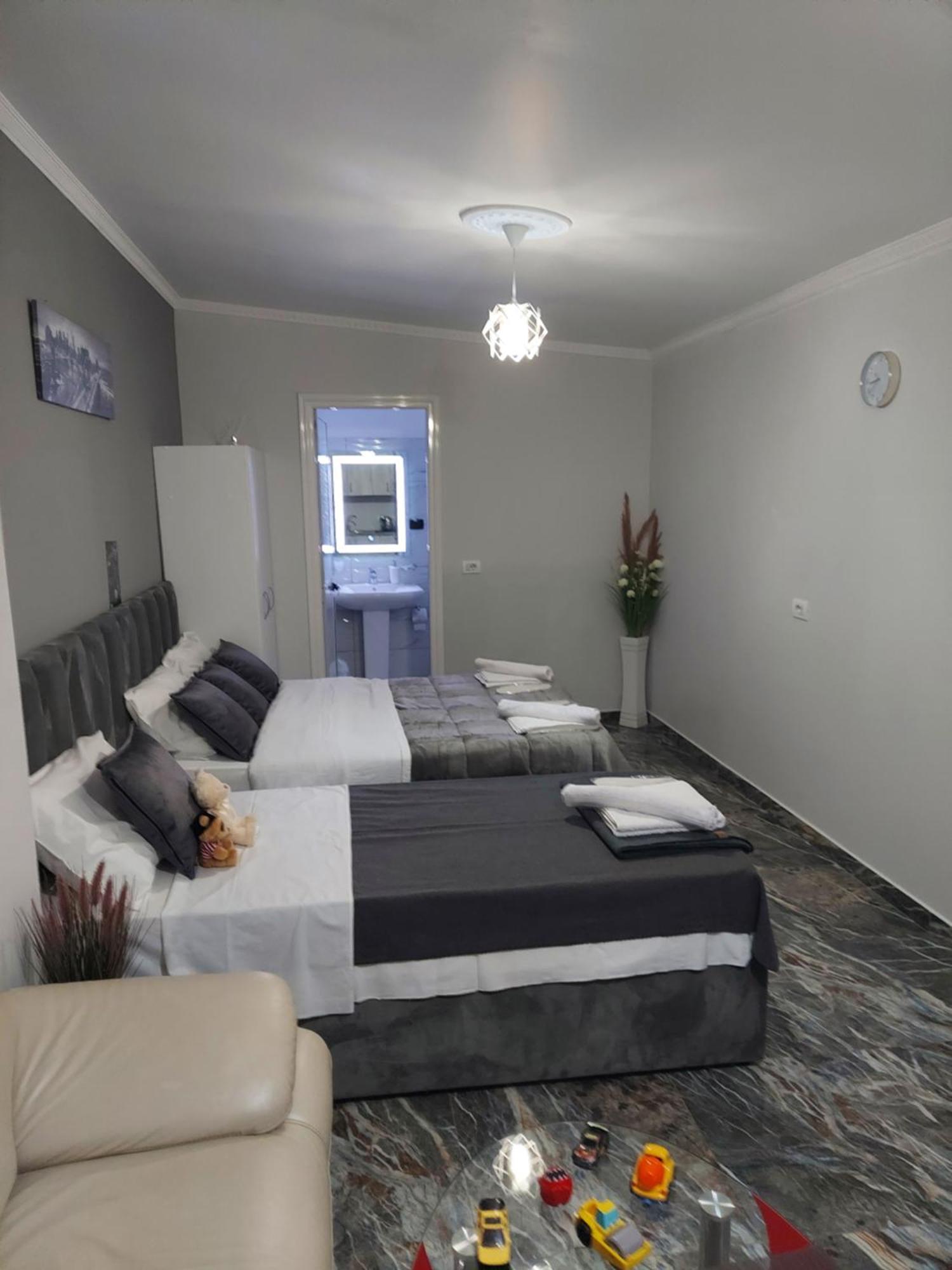 Hotel Fama Škalngur Extérieur photo